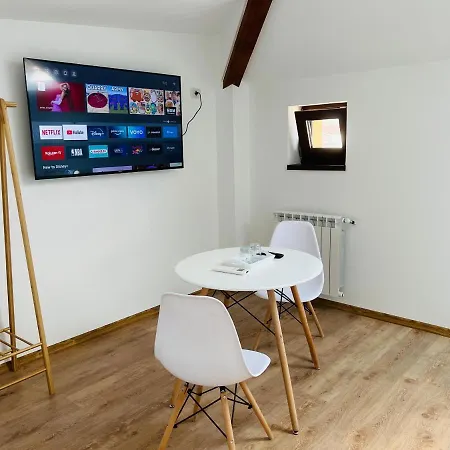 Three-Bedroom Apartment 110 M² Bucharest Center *
