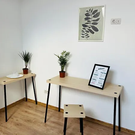 Three-Bedroom Apartment 110 M² Bucharest Center דירה